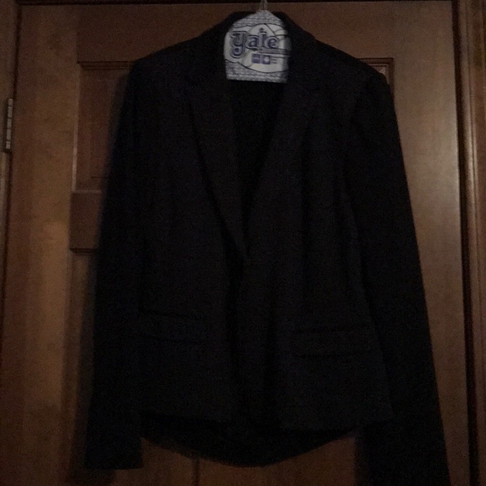 T Tahari black blazer